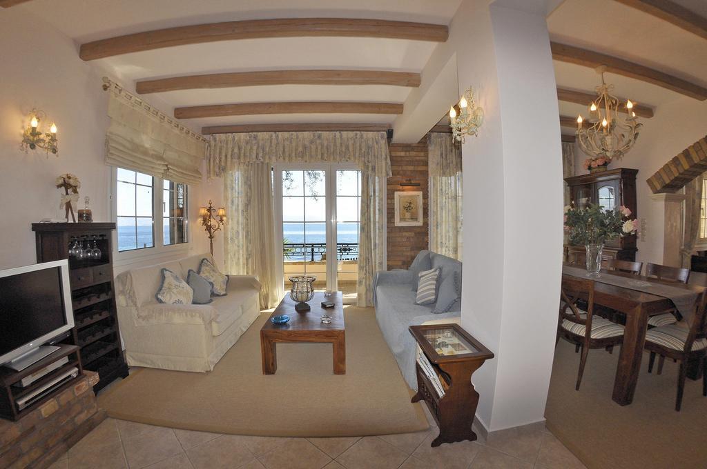 Villa Romantica Perama  Oda fotoğraf